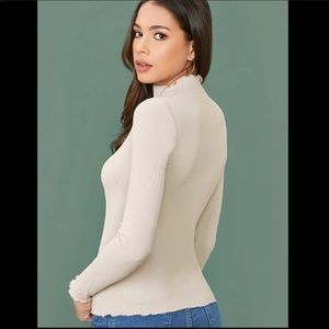 SHEIN *BRAND NEW* Mock-Neck Lettuce Trim Top